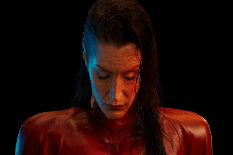 “The Beauty: Lindos de Morrer” expõe o lado sombrio da busca pela perfeição ao misturar moda, ciência e uma ameaça global mortal “The Beauty: Lindos de Morrer” expõe o lado sombrio da busca pela perfeição ao misturar moda, ciência e uma ameaça global mortal