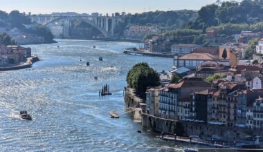 Um desaparecido em naufrágio no Rio Douro