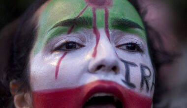 Jogador de 17 anos morto durante protestos no Irão - A Bola