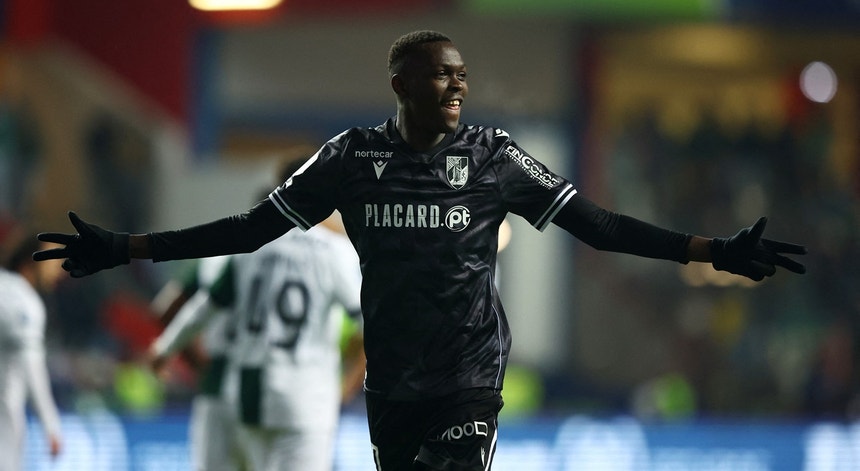 Dois golos nos descontos colocam Vitória de Guimarães na final da Taça da Liga