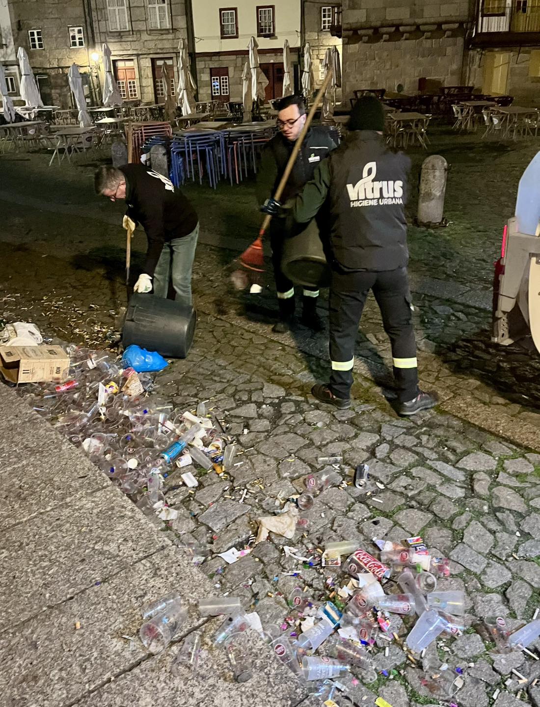 Guimarães acorda limpa na primeira manhã do ano após festa que juntou milhares de pessoas