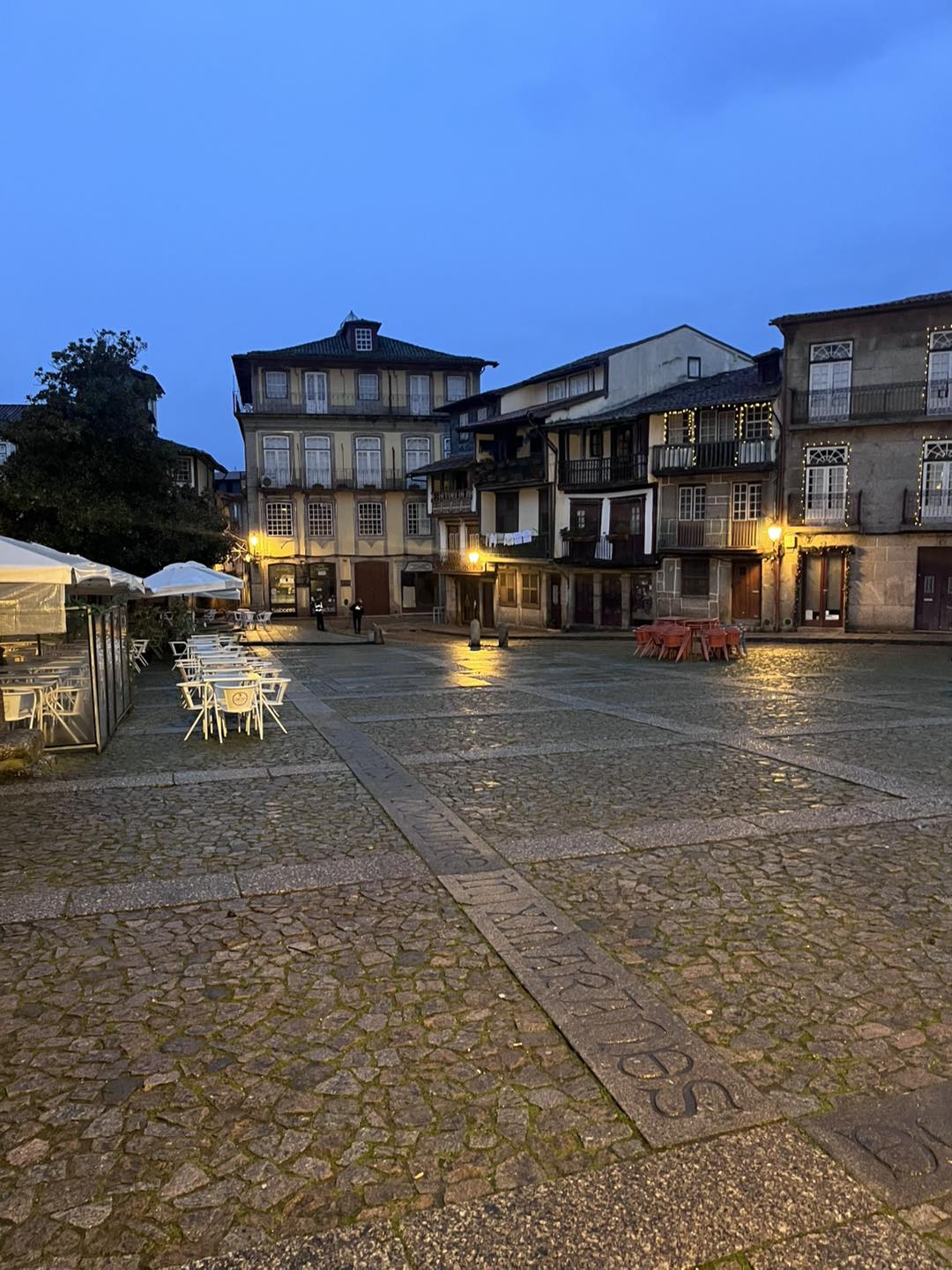 Guimarães acorda limpa na primeira manhã do ano após festa que juntou milhares de pessoas