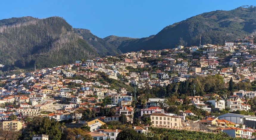 Governo suspende exigência de situação contributiva regularizada no acesso ao subsídio de mobilidade