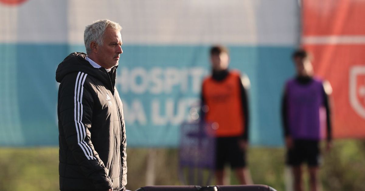 Plantel do Benfica dormiu no Seixal e acordou cedo para treinar