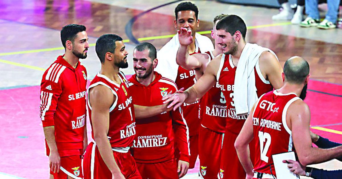 Esgueira visita a Luz: «Não têm nada a perder»