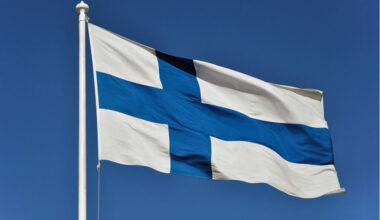 Finlândia apreende navio russo por suspeita de sabotagem de cabos de telecomunicações