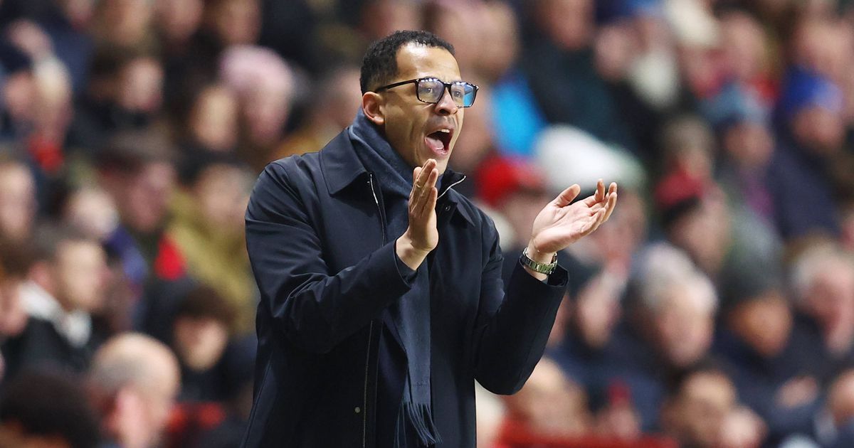 Pedro Neto marca na estreia de Liam Rosenior no banco do Chelsea (vídeo)