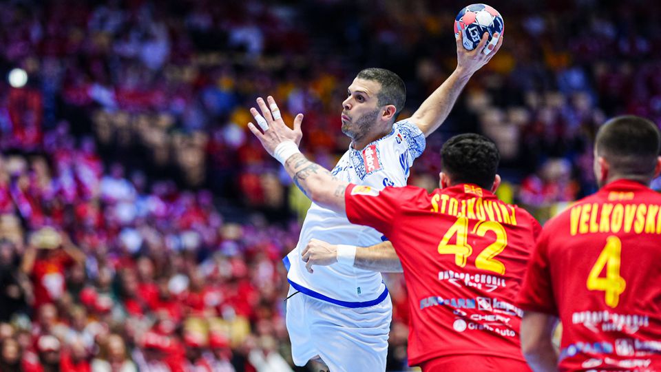 Euro 2026: balde de água fria e Portugal empata com a Macedónia - SAPO