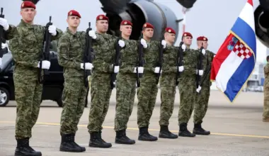 jovens começam a ser convocados por carta