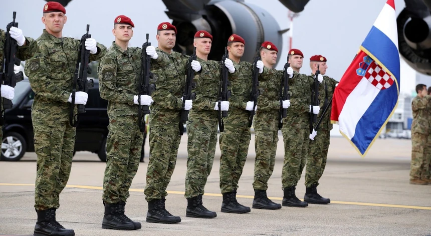 jovens começam a ser convocados por carta