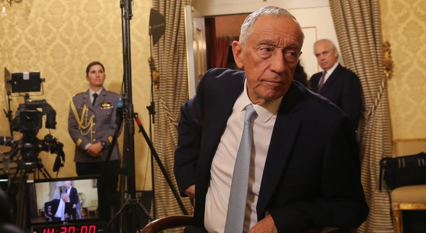 Atrasos no socorro. Marcelo pede explicações sobre mortes e adia decisão sobre ministra