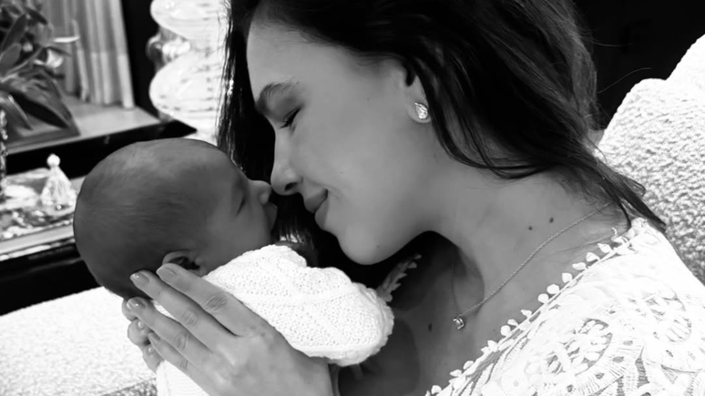 A atriz e cantora Mariana Rios, que enfrentou por anos dificuldades para engravidar, deu à luz ao filho, Palo, em 22 de dezembro A atriz e cantora Mariana Rios, que enfrentou por anos dificuldades para engravidar, deu à luz ao filho, Palo, em 22 de dezembro