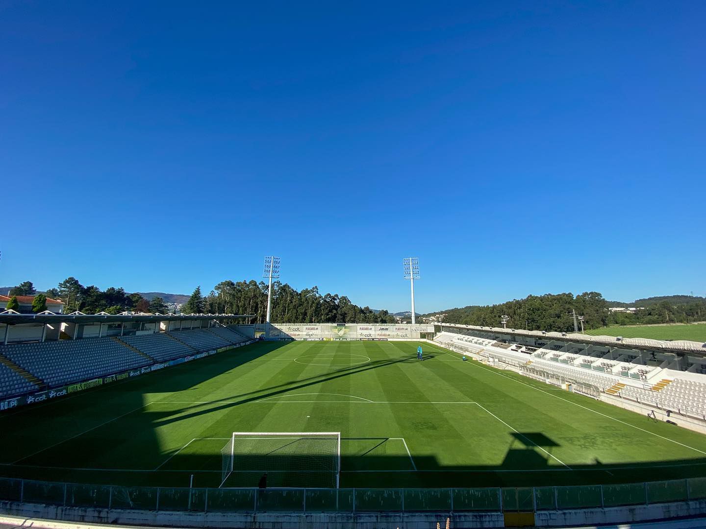 Estádio Comendador Joaquim de Almeida Freitas, casa do Moreirense - Foto: Moreirense