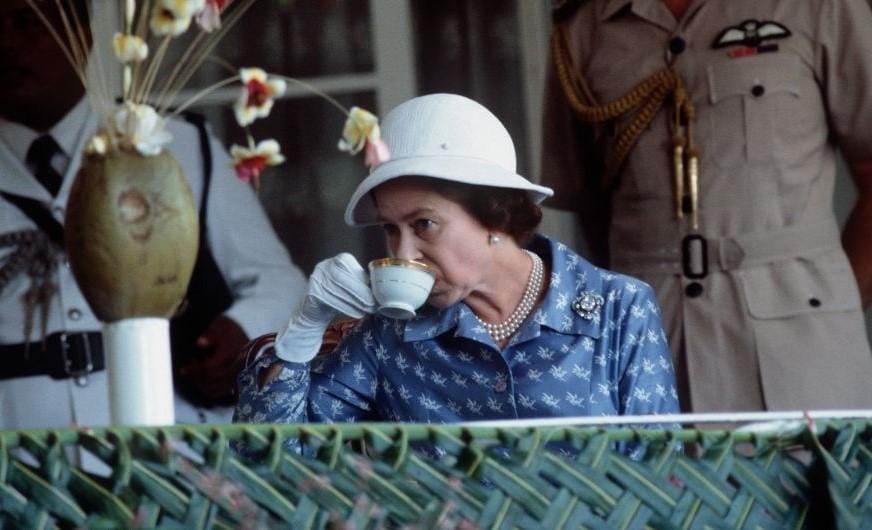 Beber chá ajuda mesmo quando estamos constipados? Médico responde