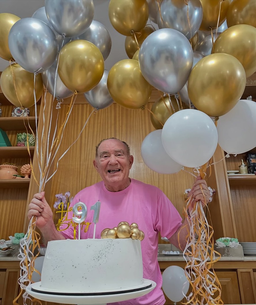 Renato Aração celebra 91 anos com a família