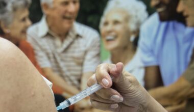 Butantan inicia estudo clínico de nova vacina contra gripe para idosos