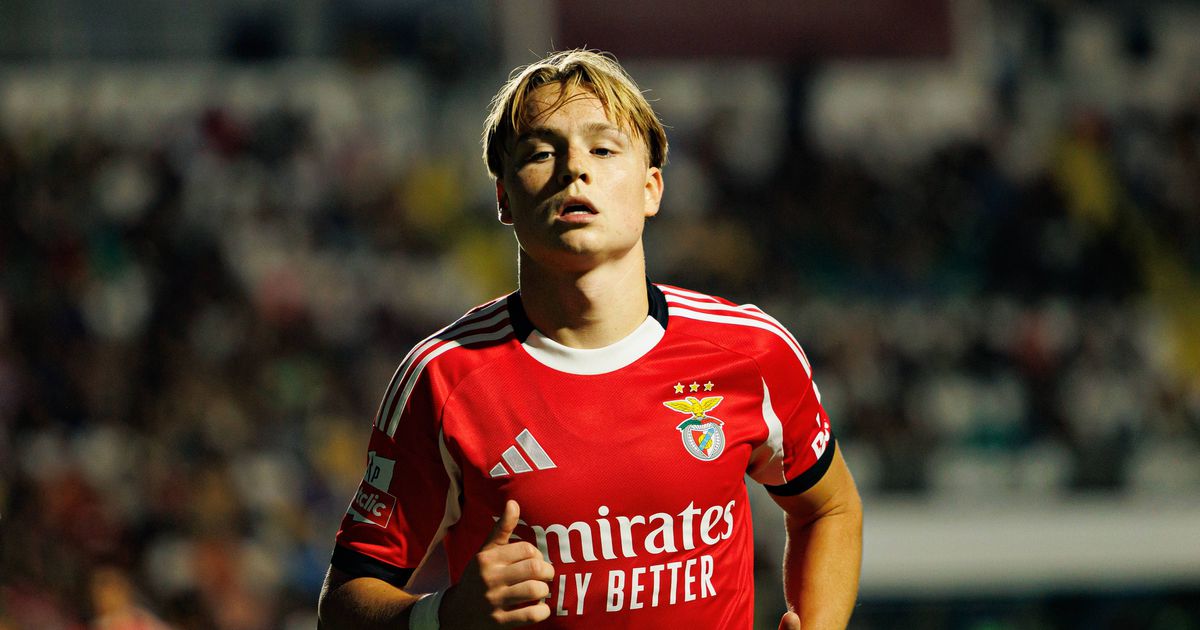 Há novo clube interessado em Schjelderup e tem treinador português