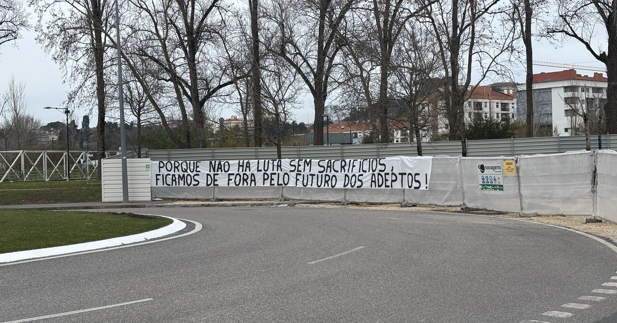 Taça da Liga: claques de V. Guimarães e SC Braga unem-se (sim!) em boicote