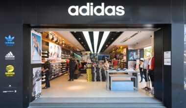 Bank of America faz duplo downgrade à Adidas