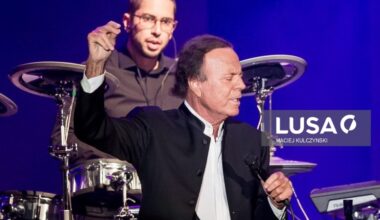 Julio Iglesias diz que acusações de agressões sexuais são falsas