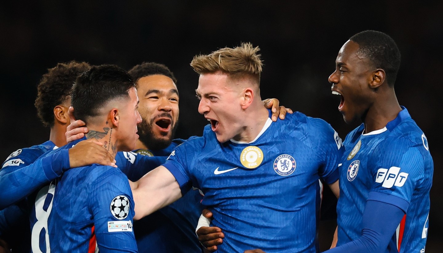 Novo treinador do Chelsea está escolhido e chega este domingo a Londres