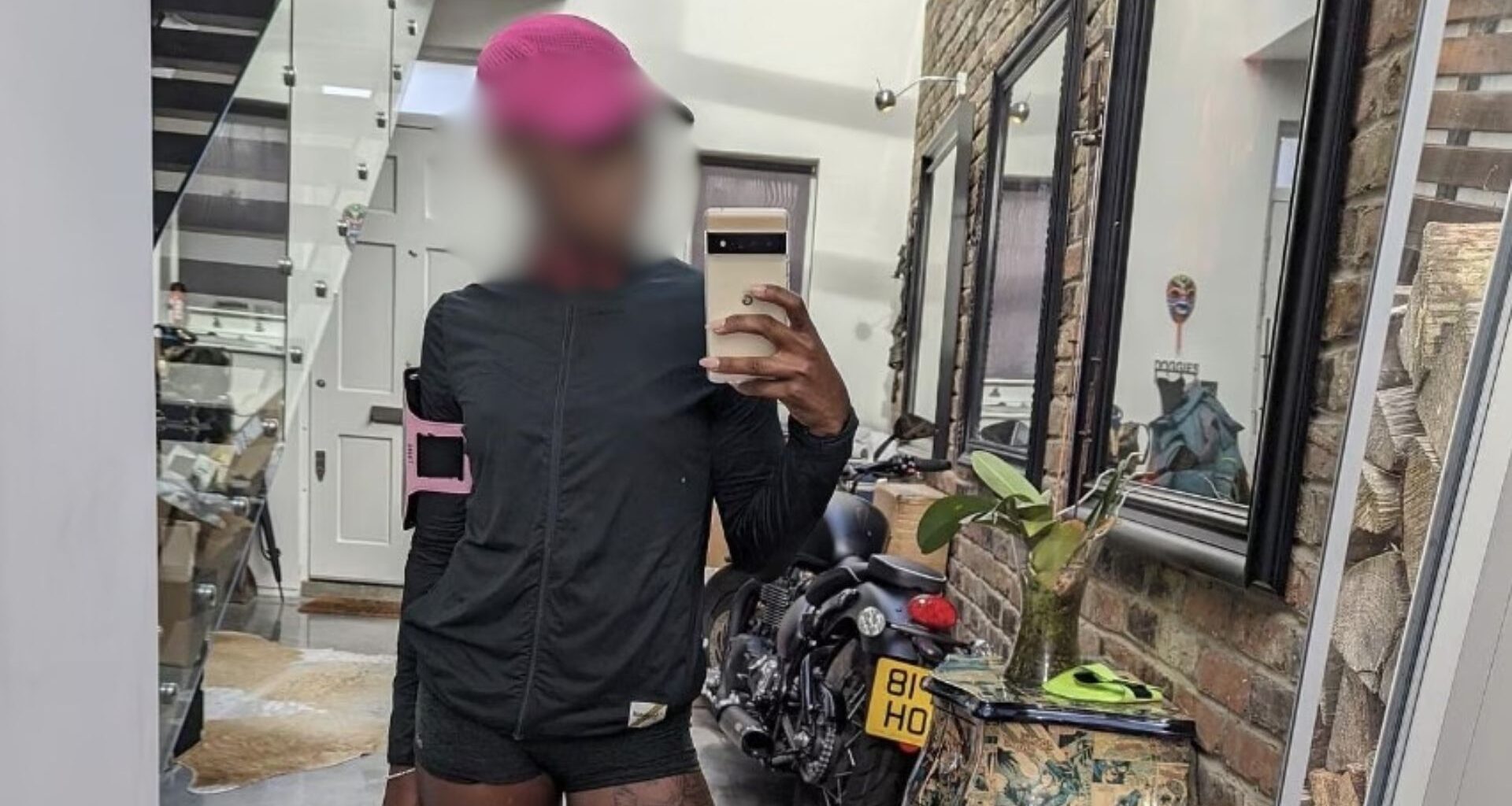 Celebrando 39 anos, atriz consolida império com fortuna estimada em R$ 30 milhões