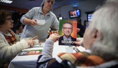 Seguro afasta euforias das sondagens e pede votos dos democratas