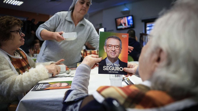 Seguro afasta euforias das sondagens e pede votos dos democratas