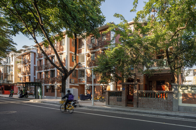 Projeto de revitalização da área central do distrito histórico e cultural de Xinhepu / Atelier cnS - Fotografia de Exterior, Fachada, Balcão
