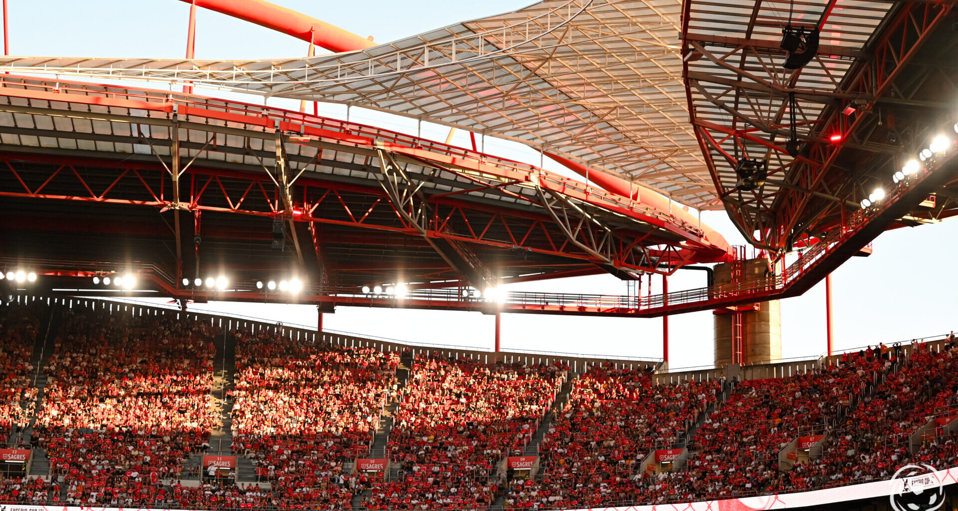 imprensa sul americana aponta central do Peñarol ao Benfica por 6,8 milhões de euros