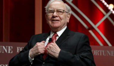 Warren Buffett deixa cargo de CEO da Berkshire Hathaway com retorno de 6.100.000%