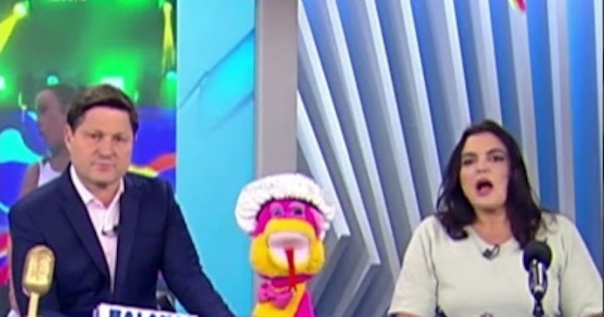 MP apura denúncia envolvendo menor de idade em show de Ivete Sangalo #ahoradavenenosa #shorts - R7