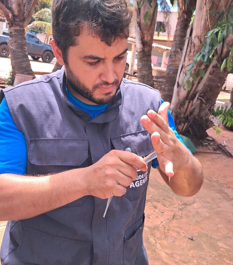 Agentes de Endemias realizam LI e tratamento focal no distrito de Perdilândia no combate à dengue