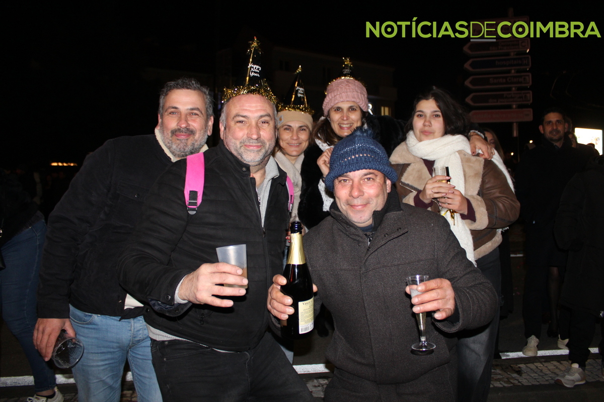 Será que foste apanhado? Vê as fotos da festa de ano novo em Coimbra – Notícias de Coimbra