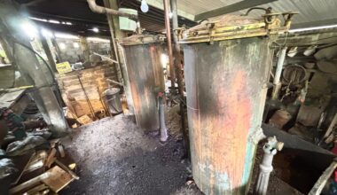 ASAE desmantela alambique ilegal e apreende mais de 8 toneladas de bagaço de uva na região do Porto