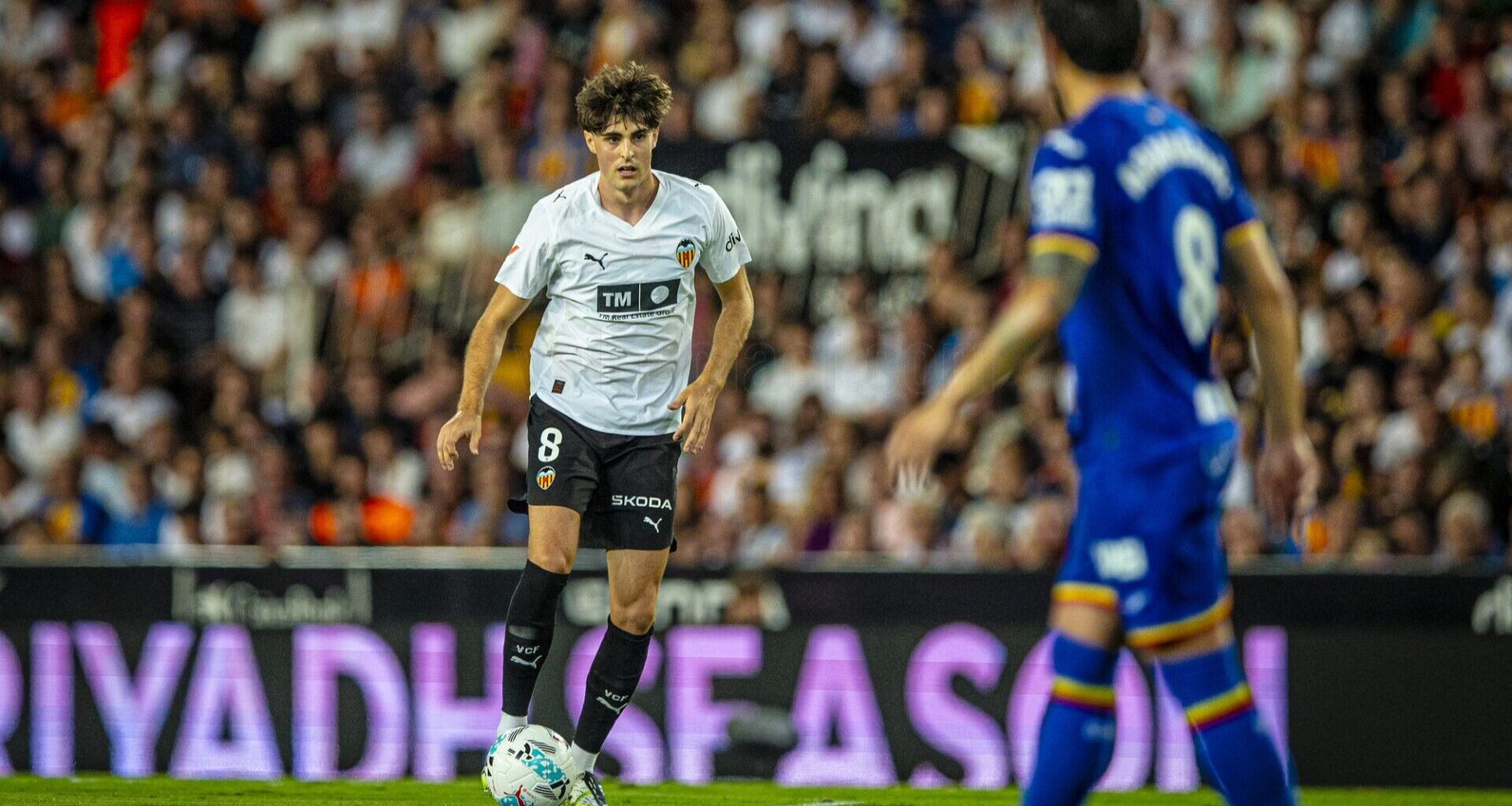 Javi Guerra é alvo do FC Porto e Valência já definiu preço do médio