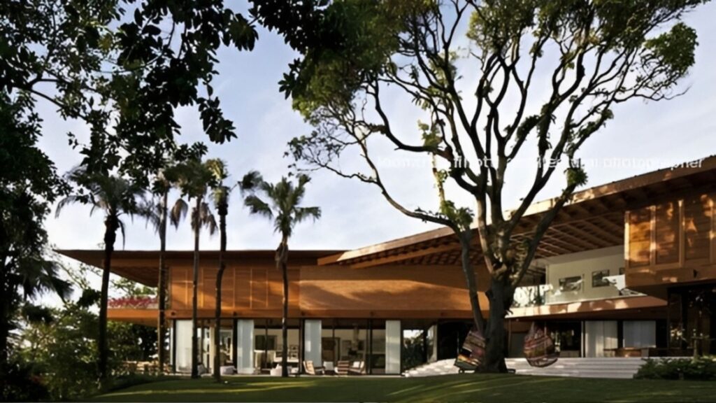 Mansão de 16 quartos custa R$ 24 milhões e pertence a casal da Rede Globo