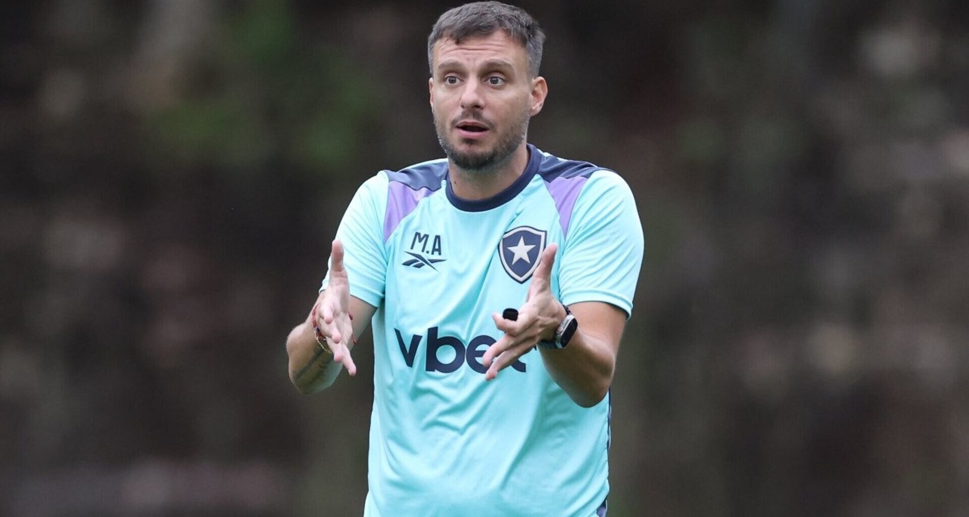 Botafogo faz sondagem por defesa central do FC Porto