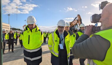 Aeroporto de Lisboa tem mais 12 anos de vida enquanto Alcochete avança