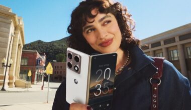 Motorola confirma Razr Fold e aprofunda ligação à IA com assistente pessoal Qira e projeto Maxwell - Equipamentos