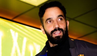 «Põe-te daqui para fora seu idiota inútil. Assume a responsabilidade como prometeste e põe-te no car****»