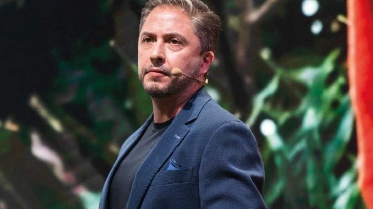 VP Global de Design e Branding Explica por Que o Lifestyle Tech É a "Alma da Motorola para 2026"