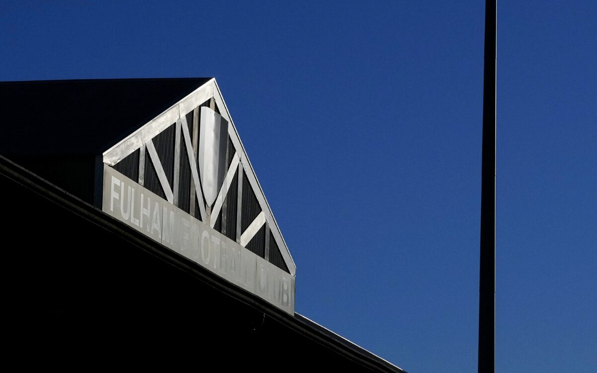 Fulham x Liverpool atrasado 15 minutos: Eis a razão