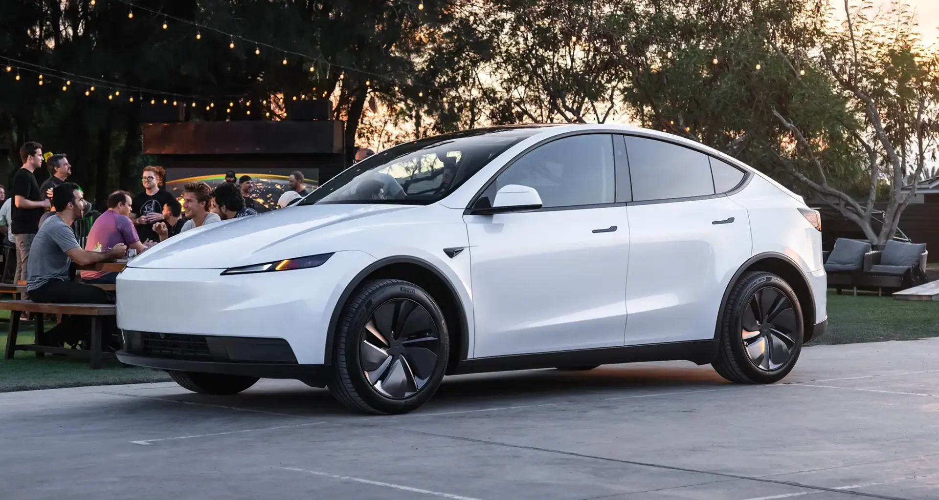 Tesla Model Y mais barato tem nova versão com 657 km de autonomia