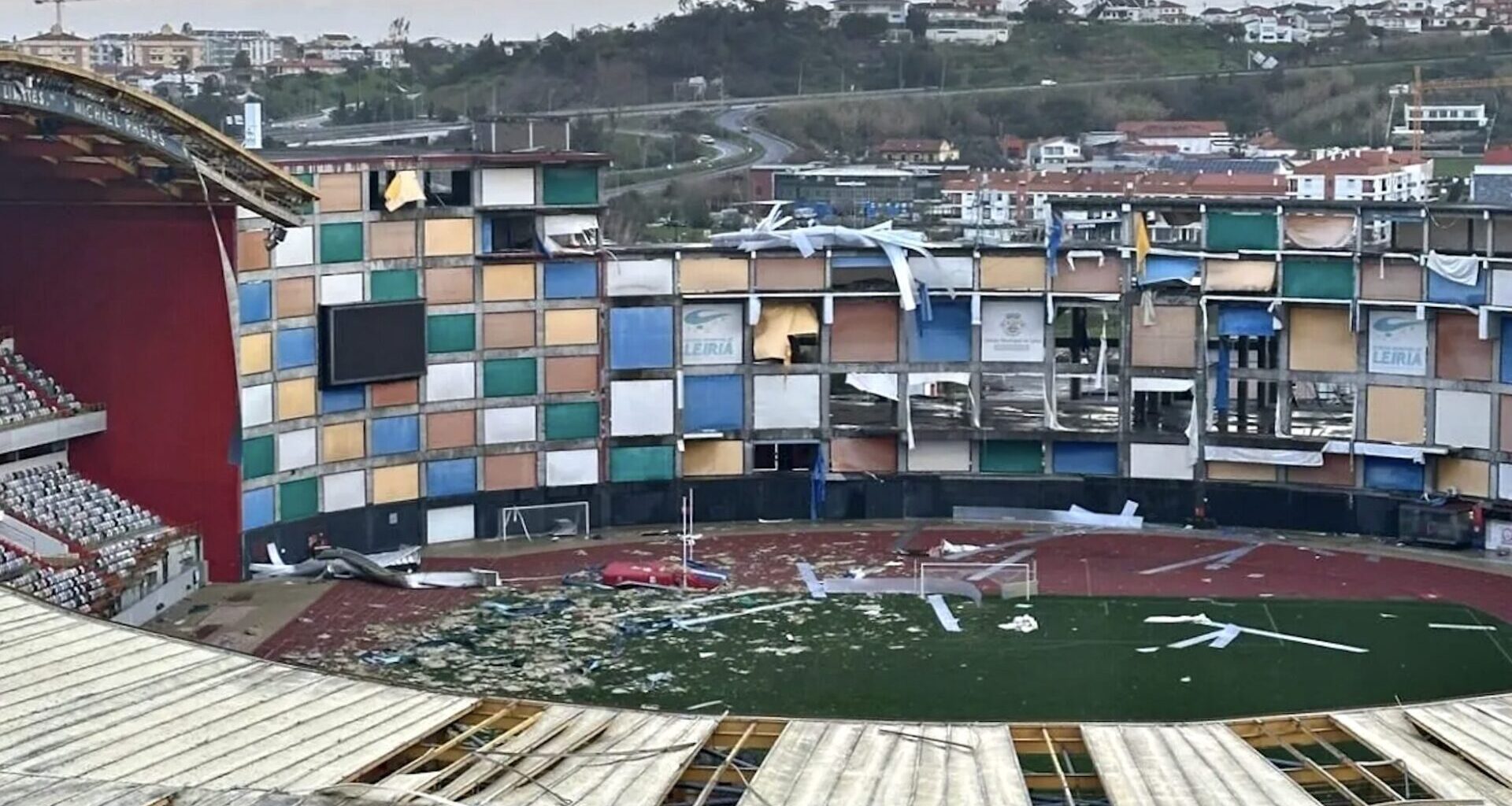 Depressão Kristin destrói partes dos Estádio do UD Leiria e Oriental: Vê as imagens