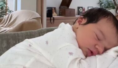 Em casa, Rafa Kalimann curte aconchego grudada na filha Zuza