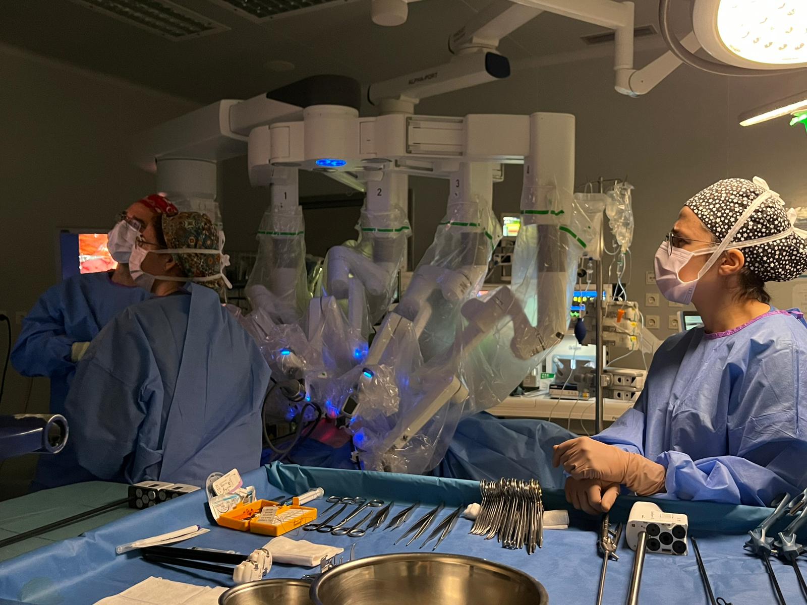 Hospital de braga já opera crianças com robô cirúrgico