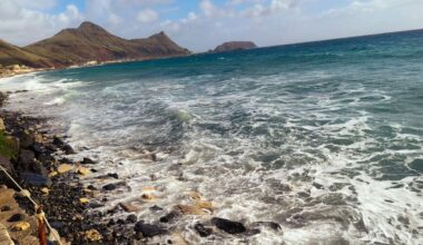 Depressão ‘Francis’ leva areia e deixa calhaus na praia do Porto Santo