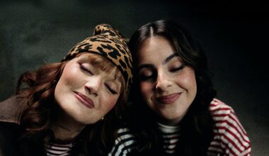 Rita Rocha lança nova canção com Carolina Deslandes