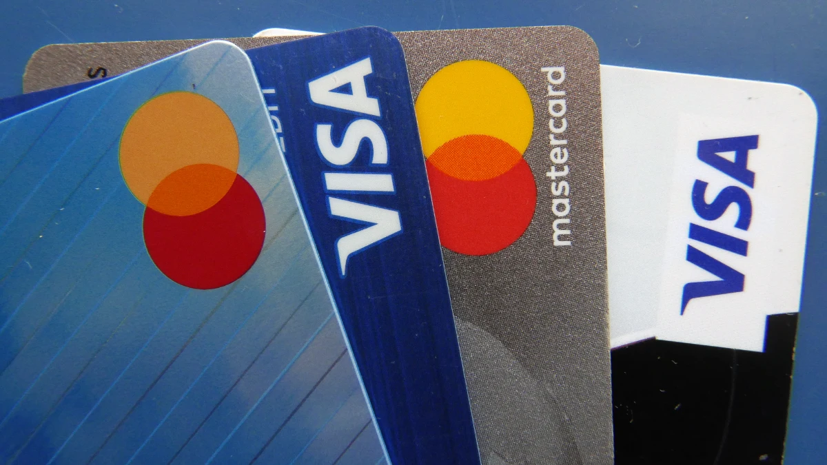 Bancos europeus planeiam cortar 200.000 postos de trabalho com a implantação da IA